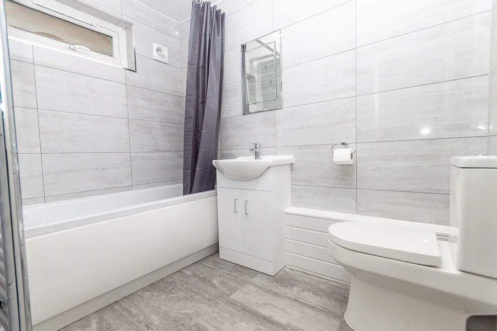 Flat Invermore Place in Greater London