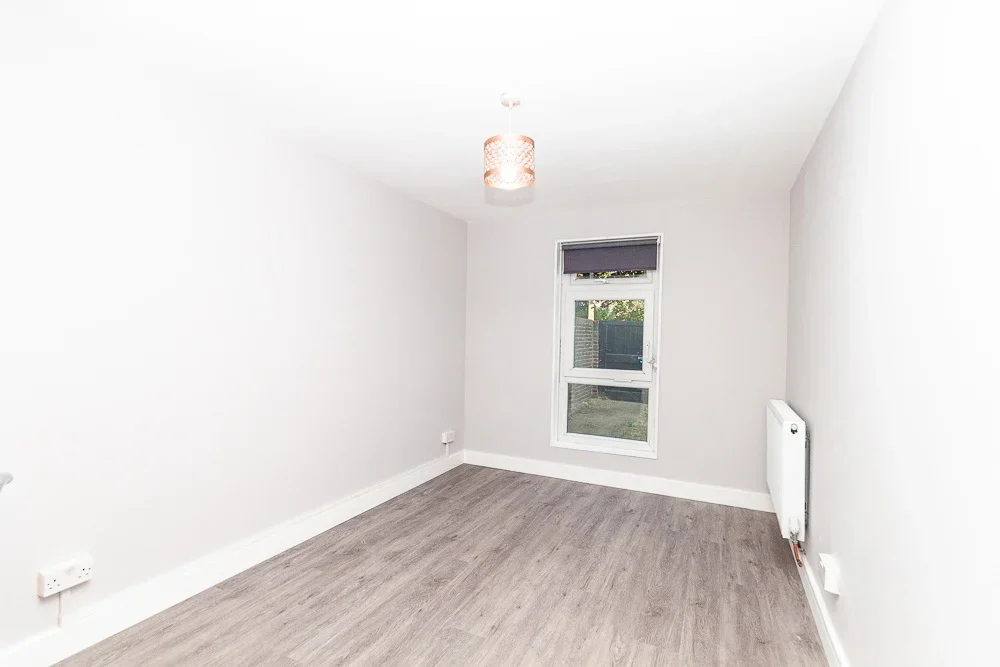 Flat Invermore Place in Greater London