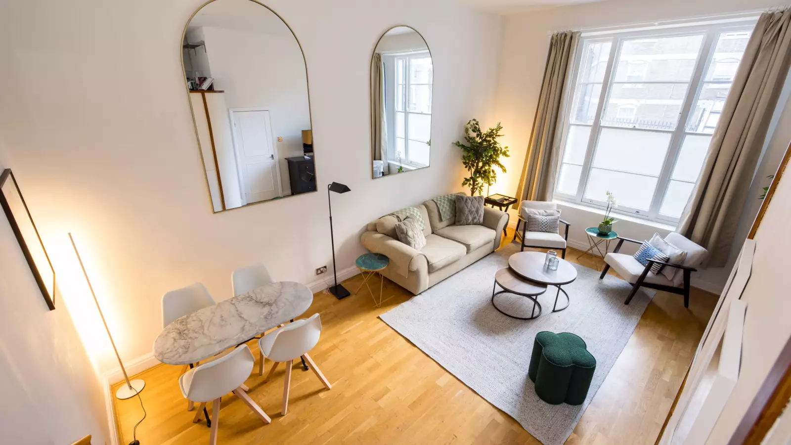 Flat Gloucester Terrace in City of Westminster
