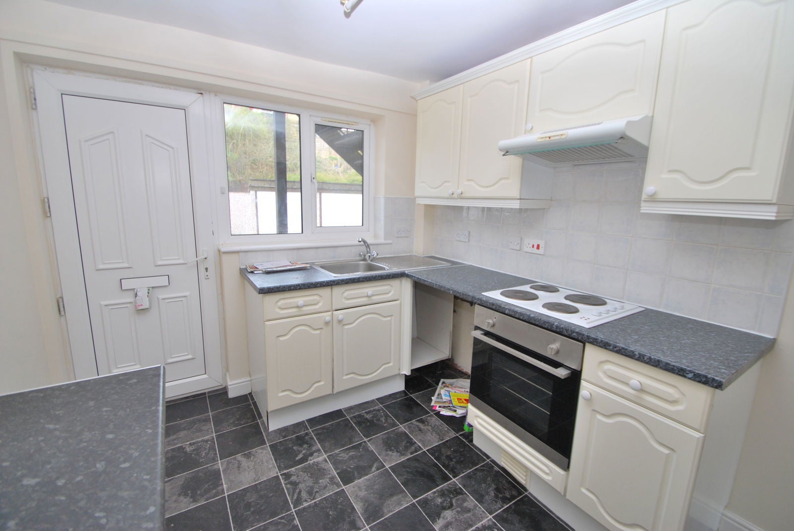 Flat Smithy Moor Avenue in Sheffield