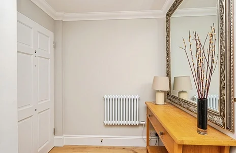 Flat Windsor Road in Winkfield
