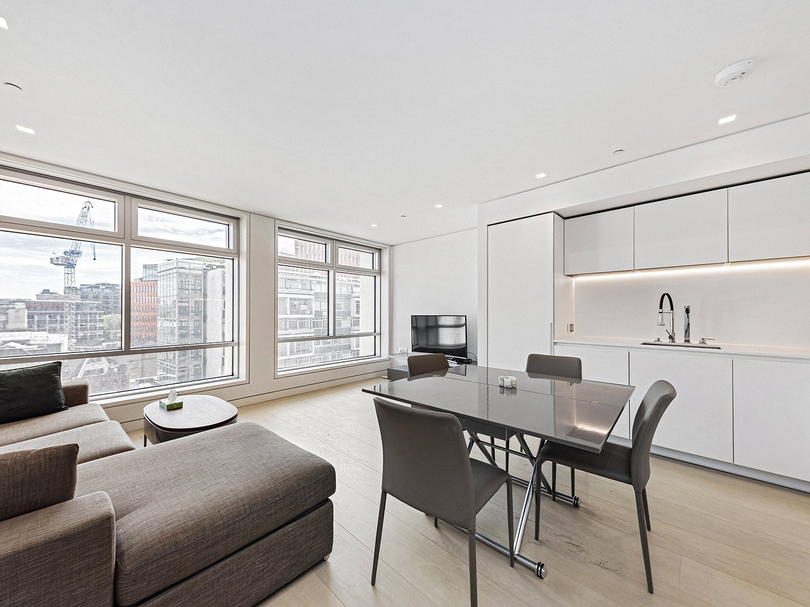 Flat Andrew Borde Street in Greater London