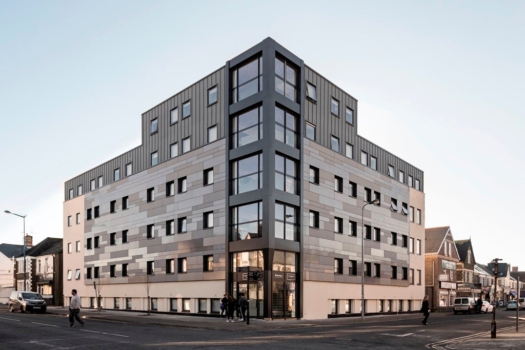 Flat Woodville Road in Cardiff