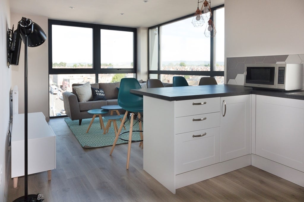 Flat Woodville Road in Cardiff