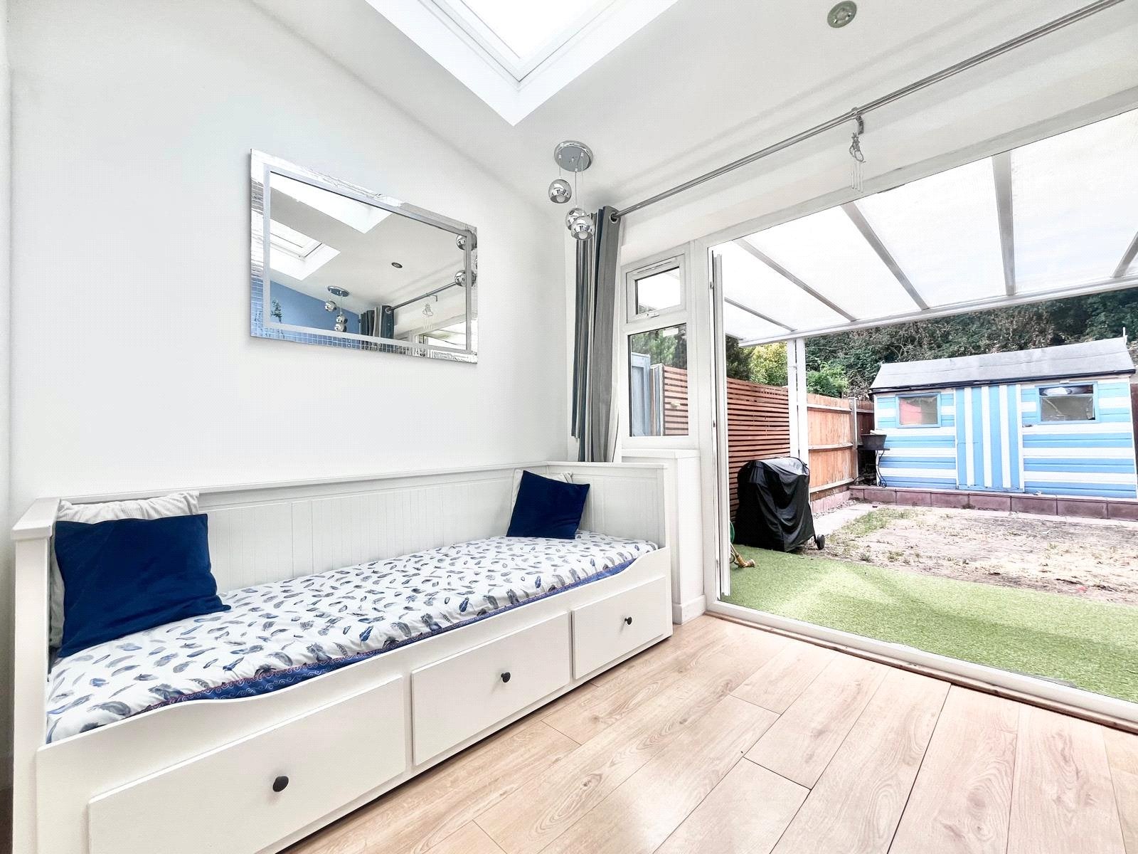 House Bankside Close in Greater London