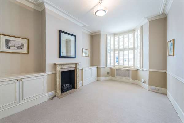 Flat Redesdale Street in Greater London