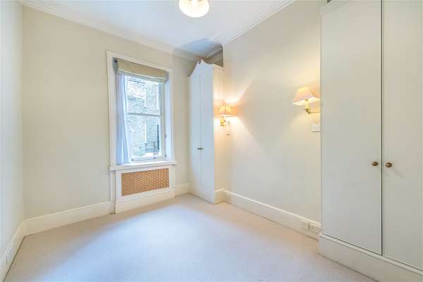 Flat Redesdale Street in Greater London