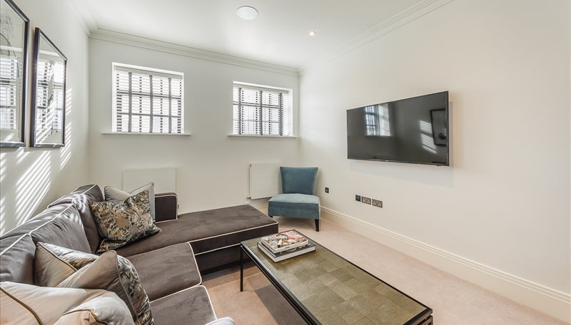Flat Rainville Road in Greater London