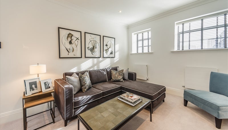 Flat Rainville Road in Greater London
