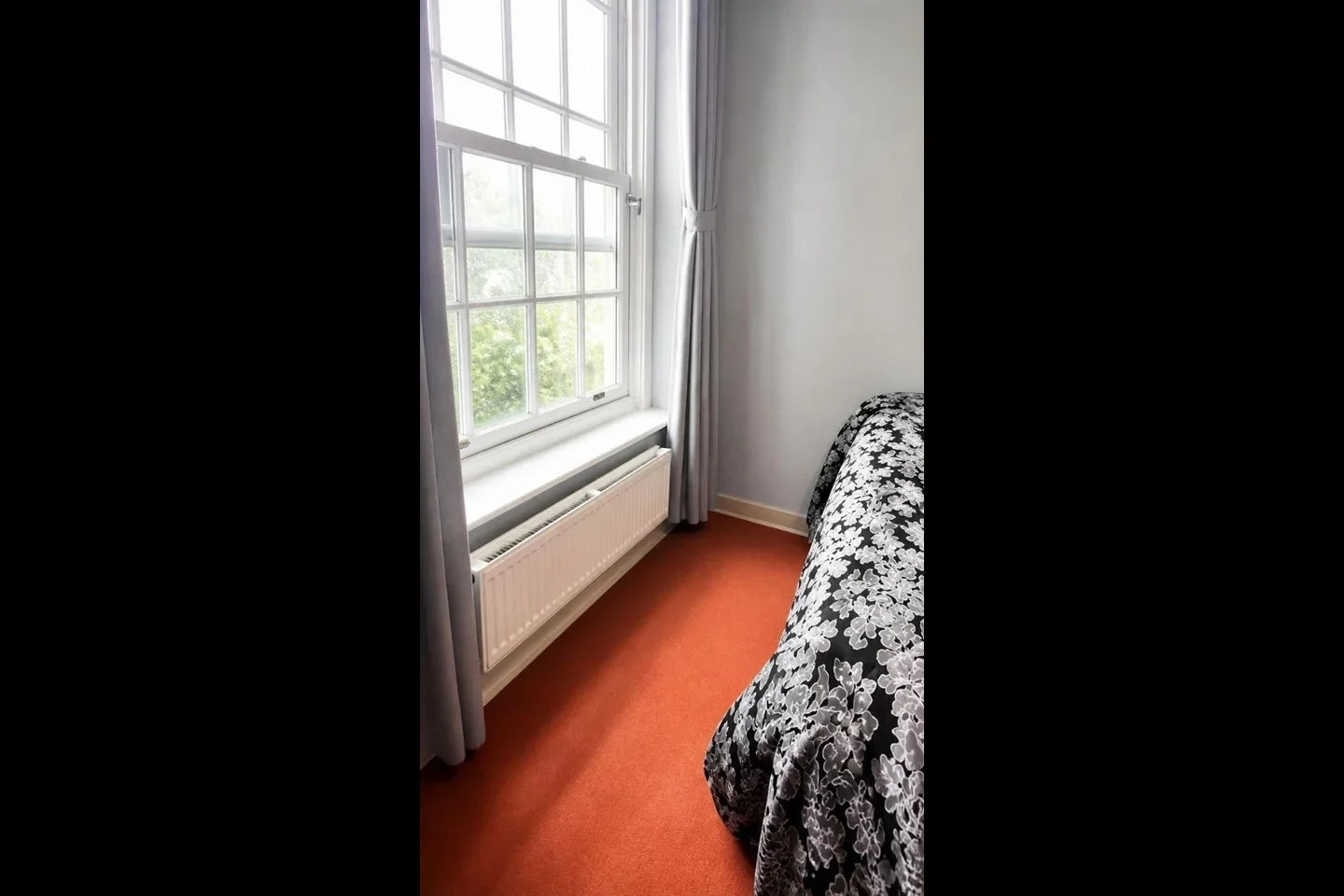 Room Oval Way in Greater London