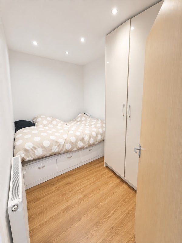 Flat Corkland Road in Manchester