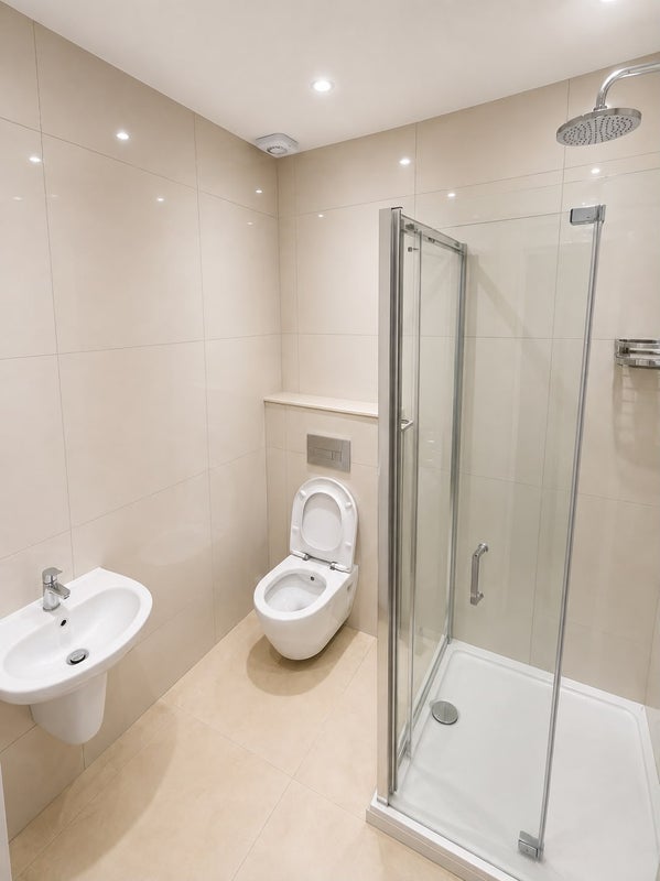 Flat Corkland Road in Manchester