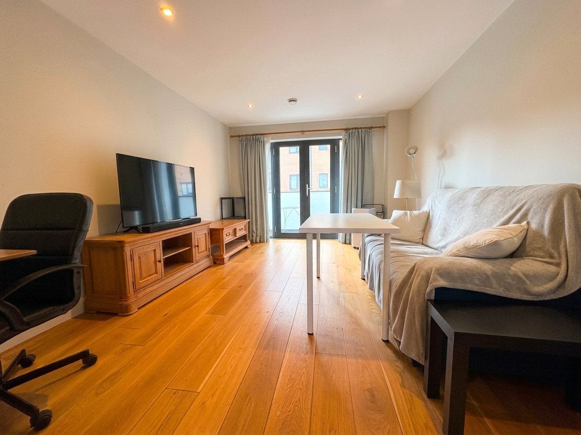 Flat Weldale Street in Reading