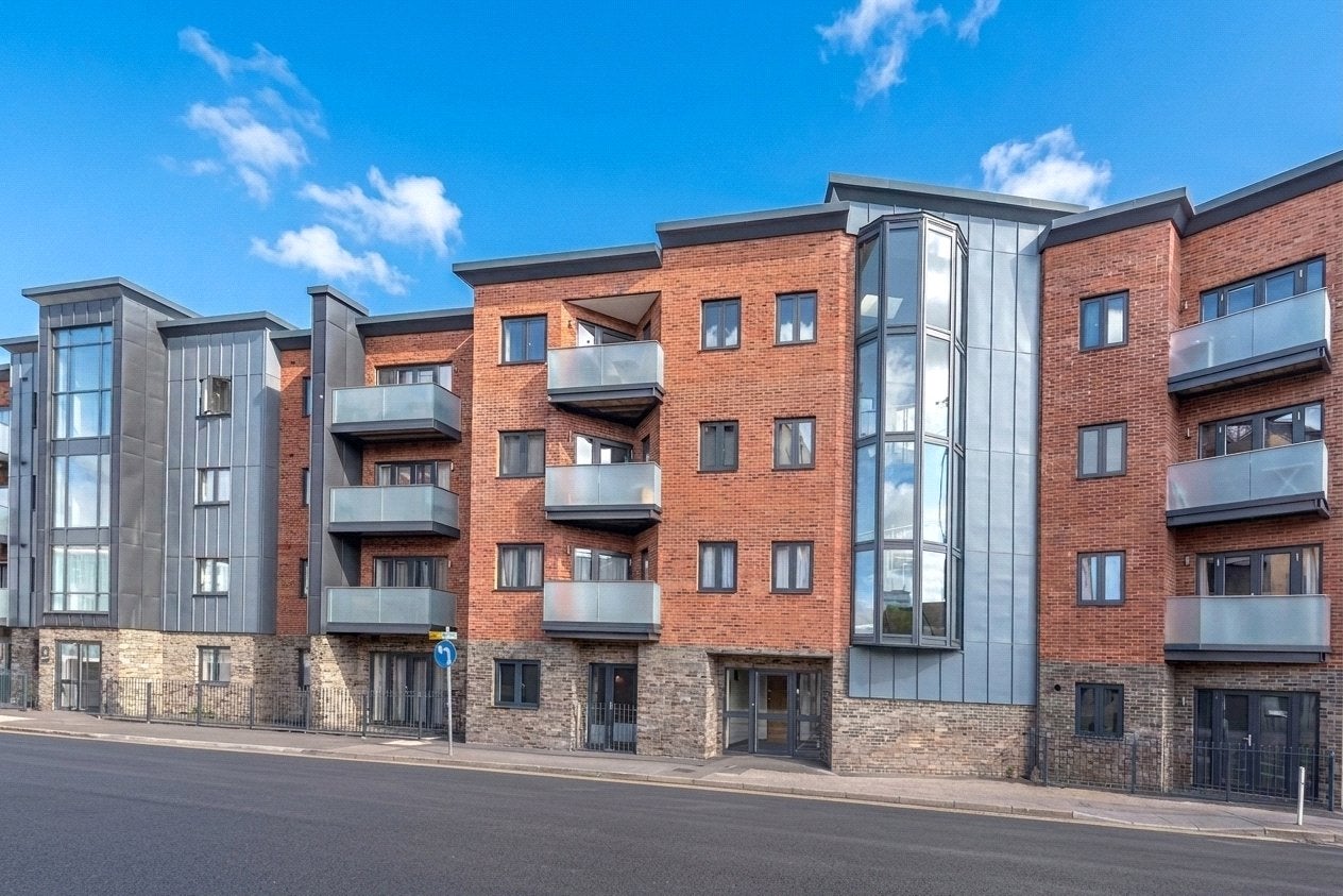 Flat Weldale Street in Reading