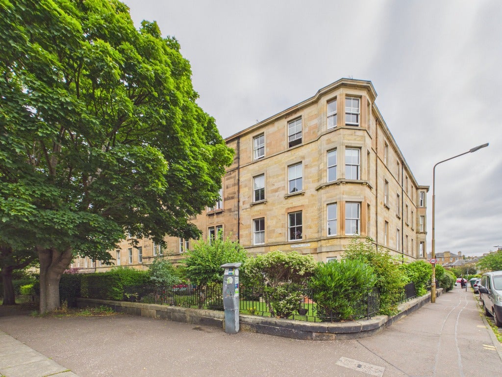 Flat Gladstone Terrace in City of Edinburgh