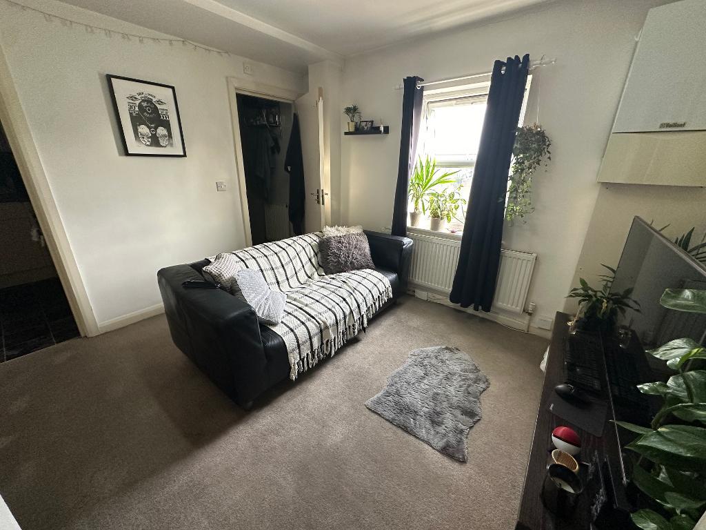 Flat Uxbridge Road in Greater London