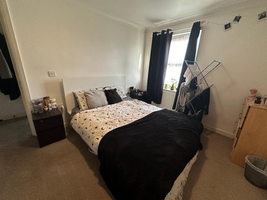 Flat Uxbridge Road in Greater London