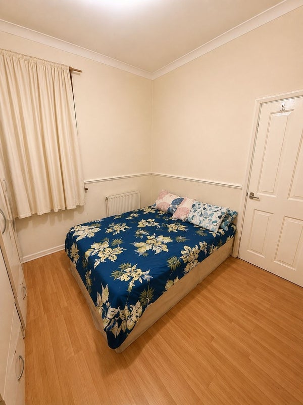 Room St Stephen's Road in Greater London