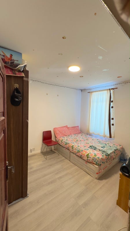 Room St Stephen's Road in Greater London