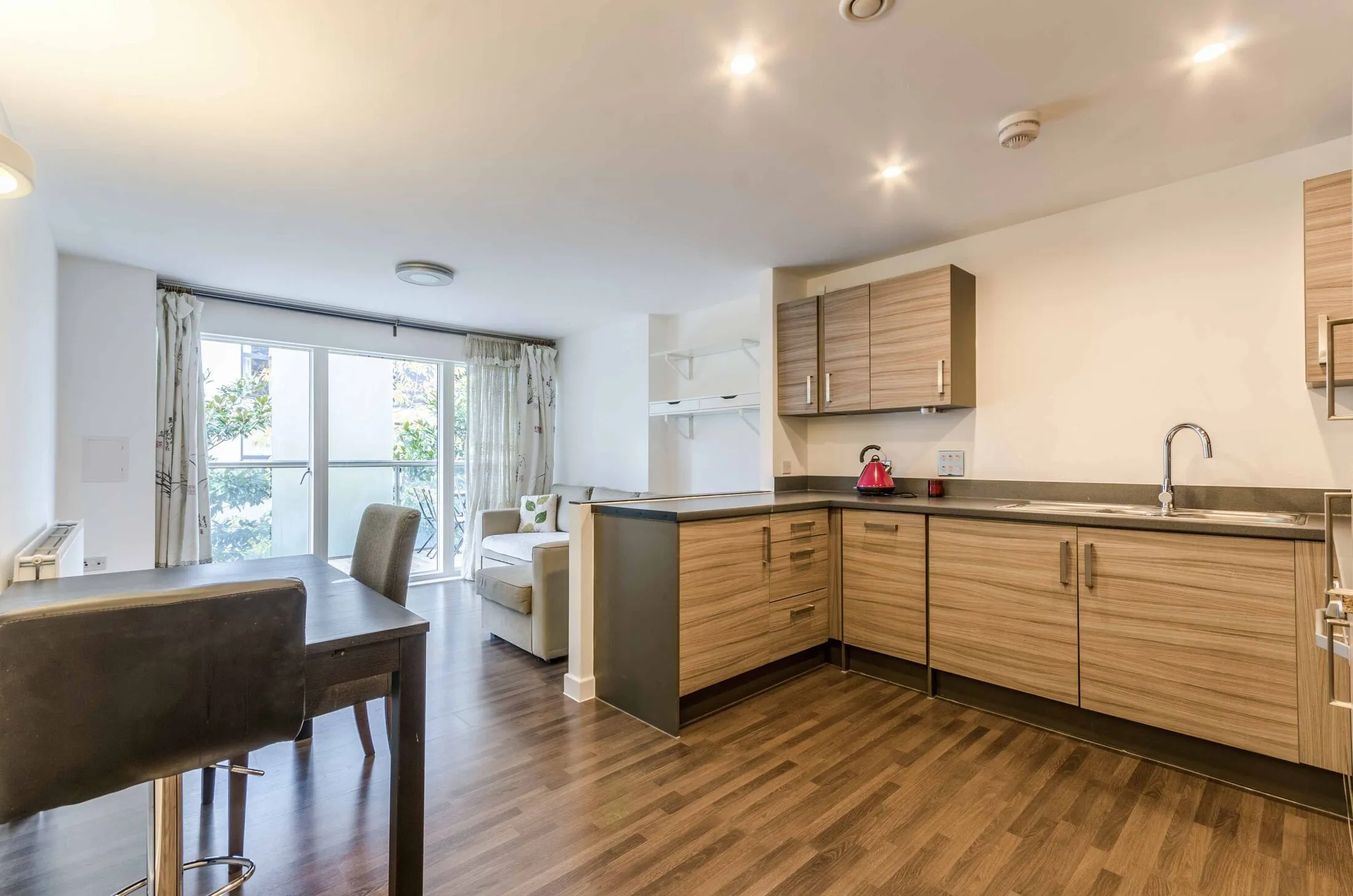 Flat Pear Tree Court in Greater London