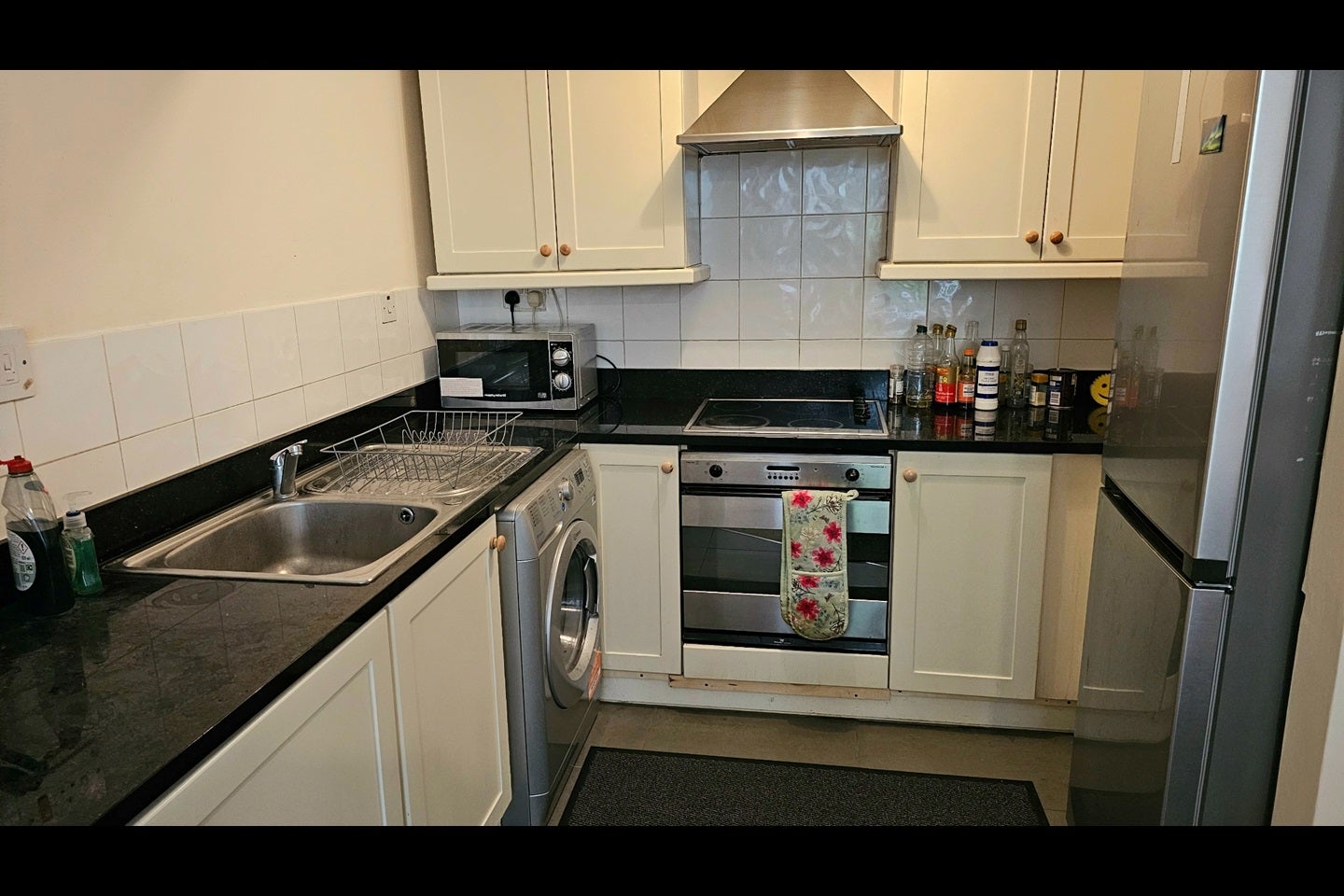 Flat Philbeach Gardens in Greater London