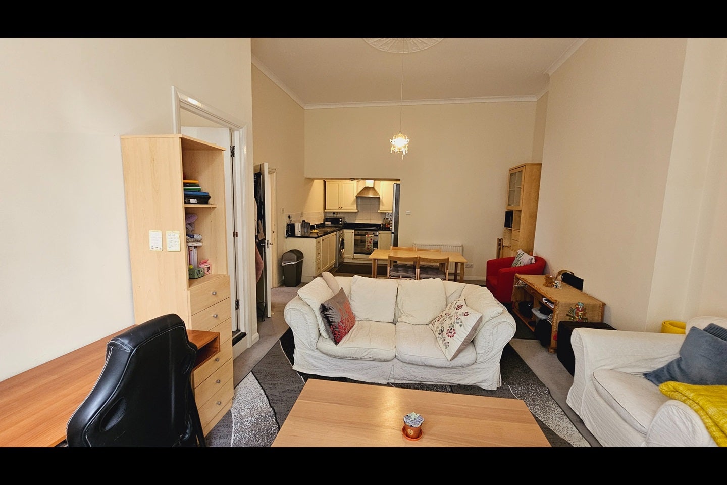 Flat Philbeach Gardens in Greater London