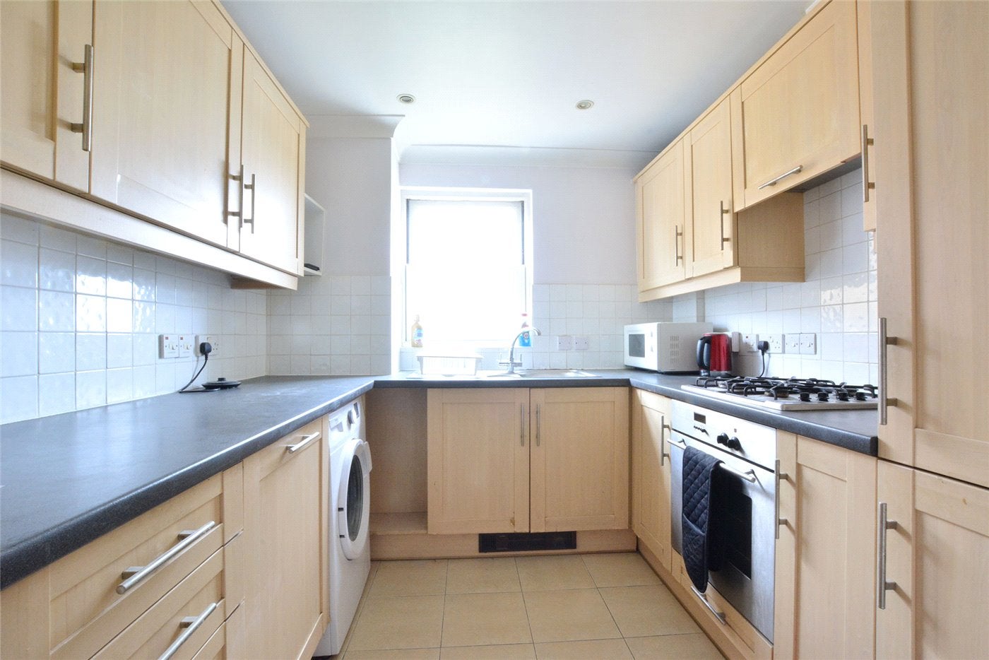 Flat Belmont Hill in Greater London