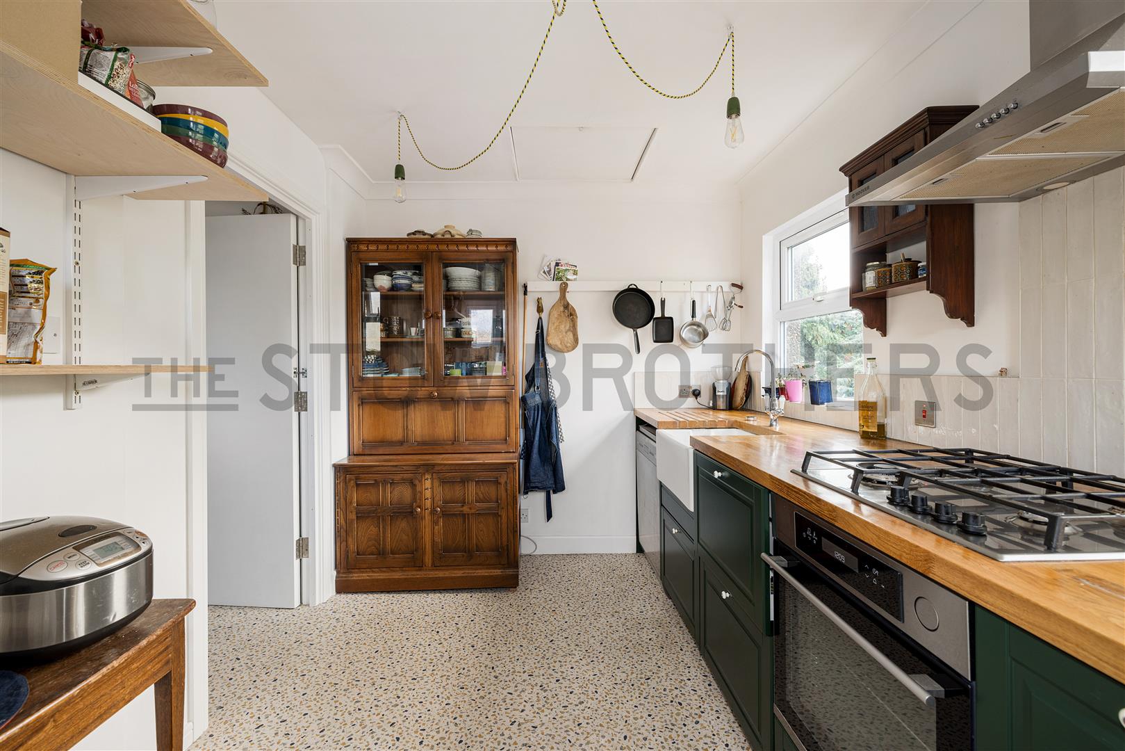 Flat Clacton Road in Greater London