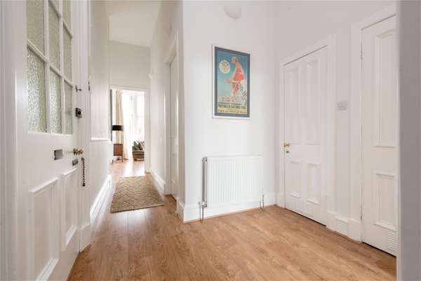 Flat Glencairn Crescent in City of Edinburgh