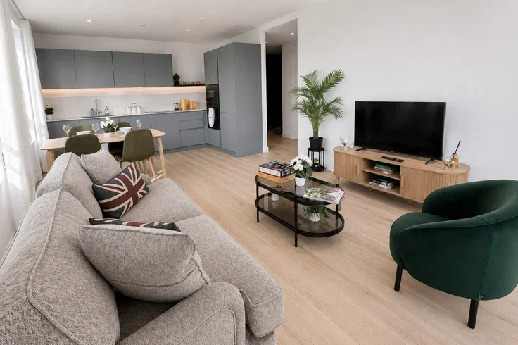 Flat Pilot Walk in Greater London
