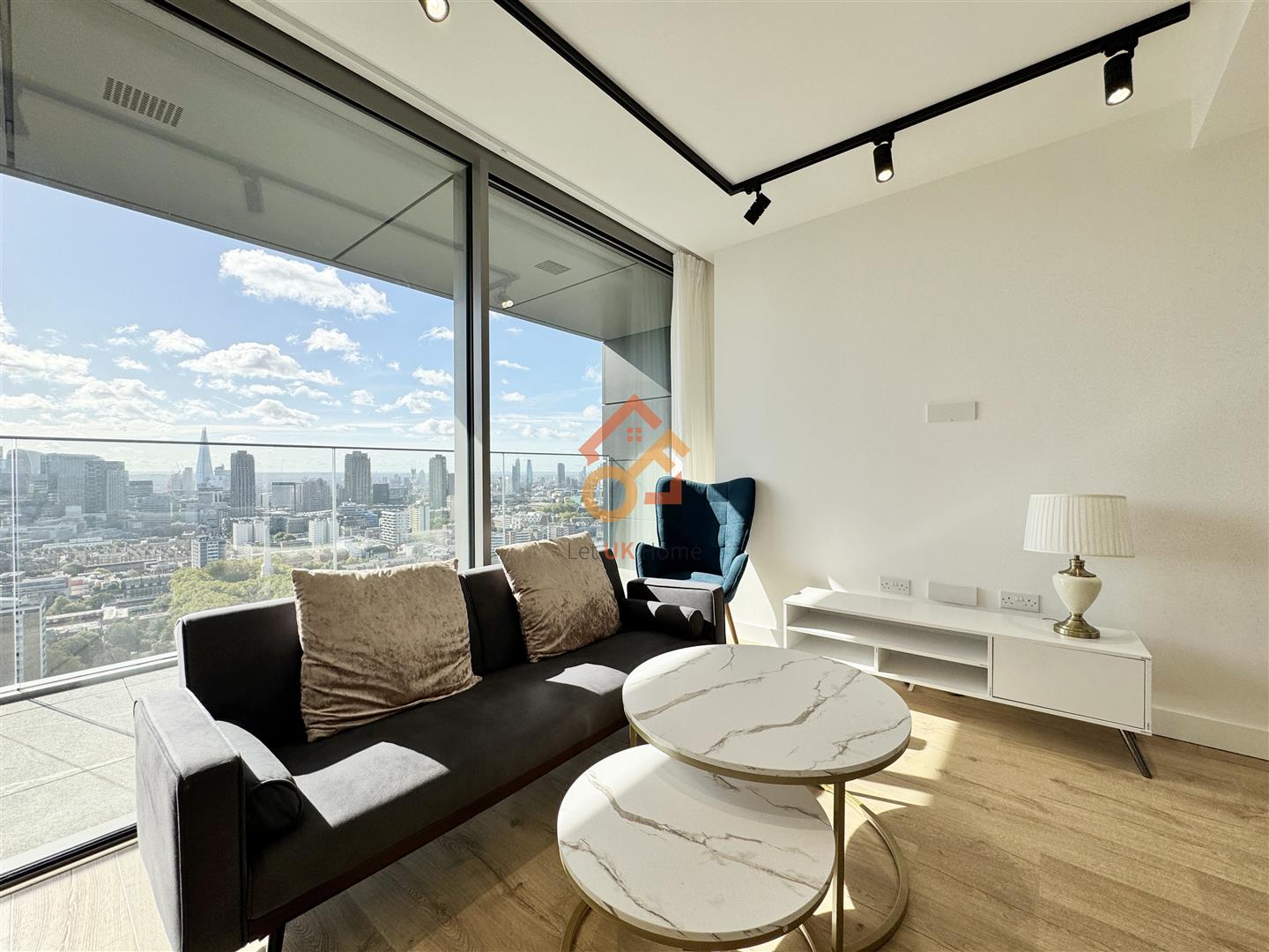 Flat City Road in London
