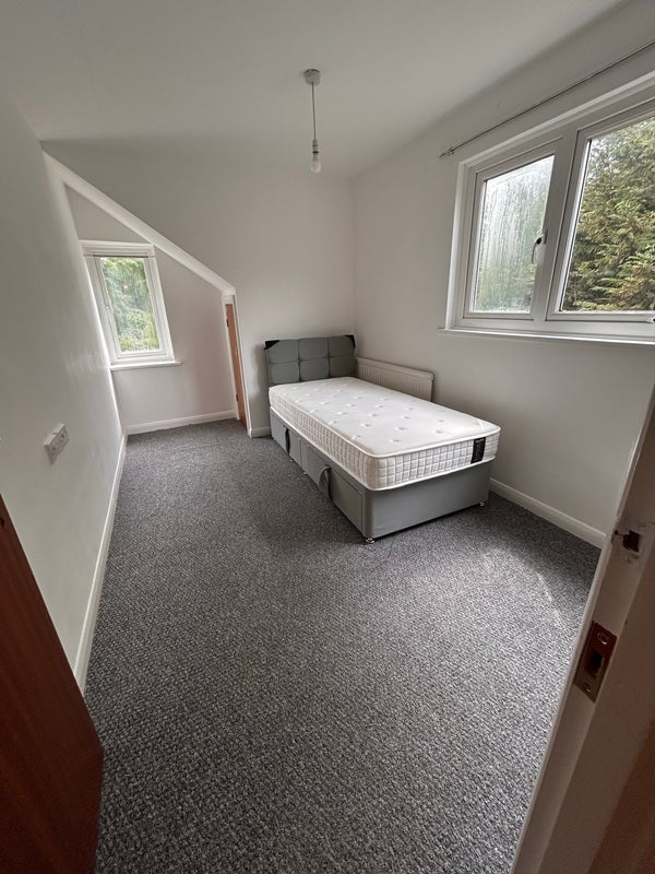 House Ballards Way in Greater London