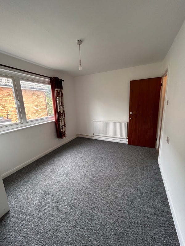 House Ballards Way in Greater London