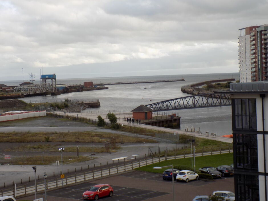 Flat King's Head Road in Swansea