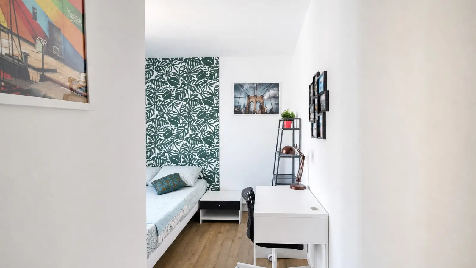 Room Boulevard Victor Hugo in Clichy