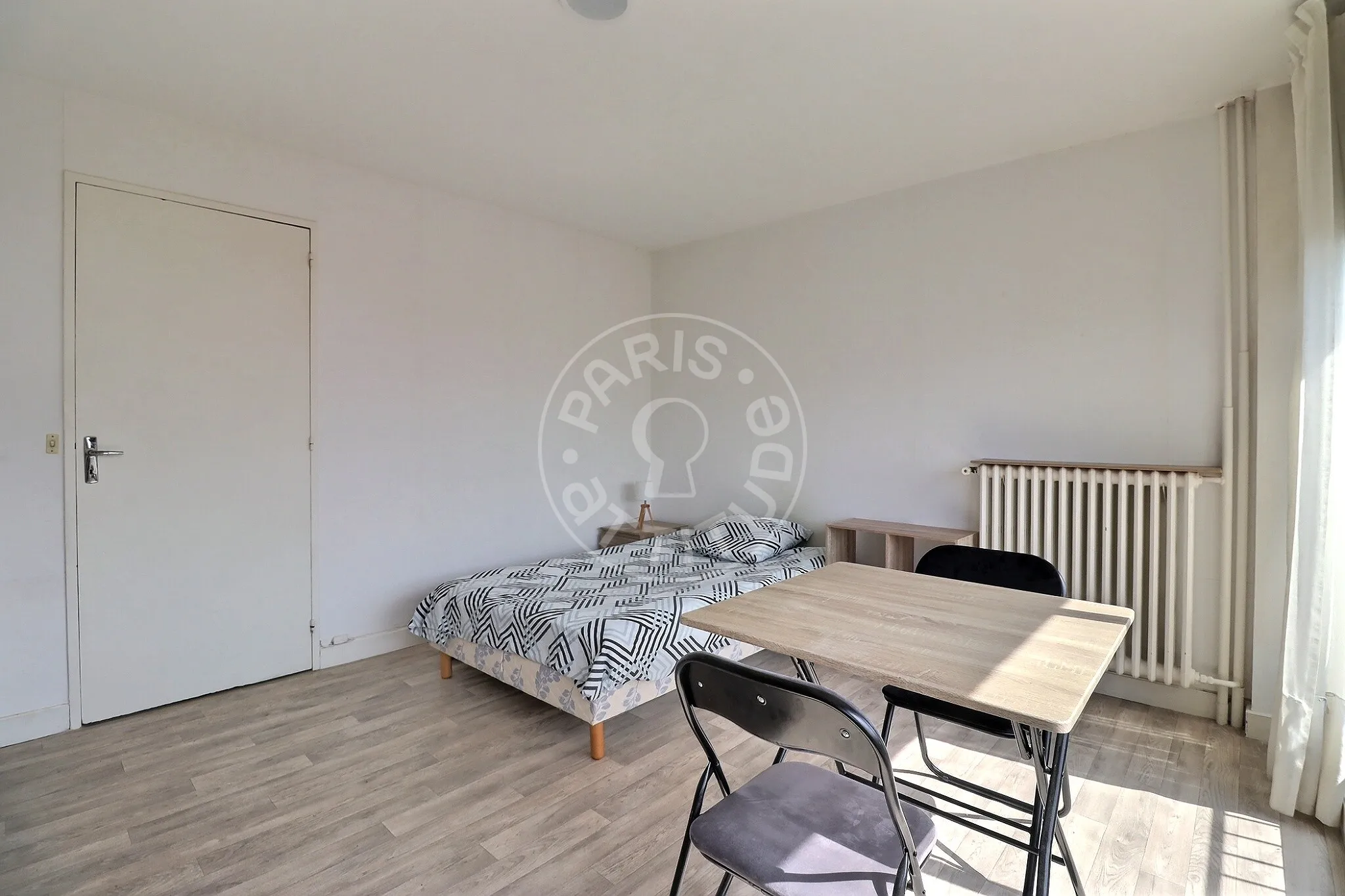 Flat Avenue Parmentier in Paris