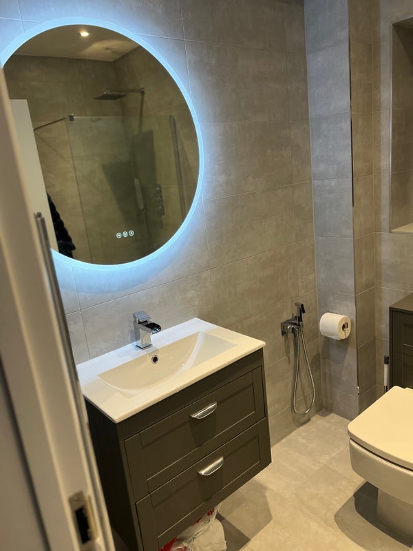 Room The Glen in Slough