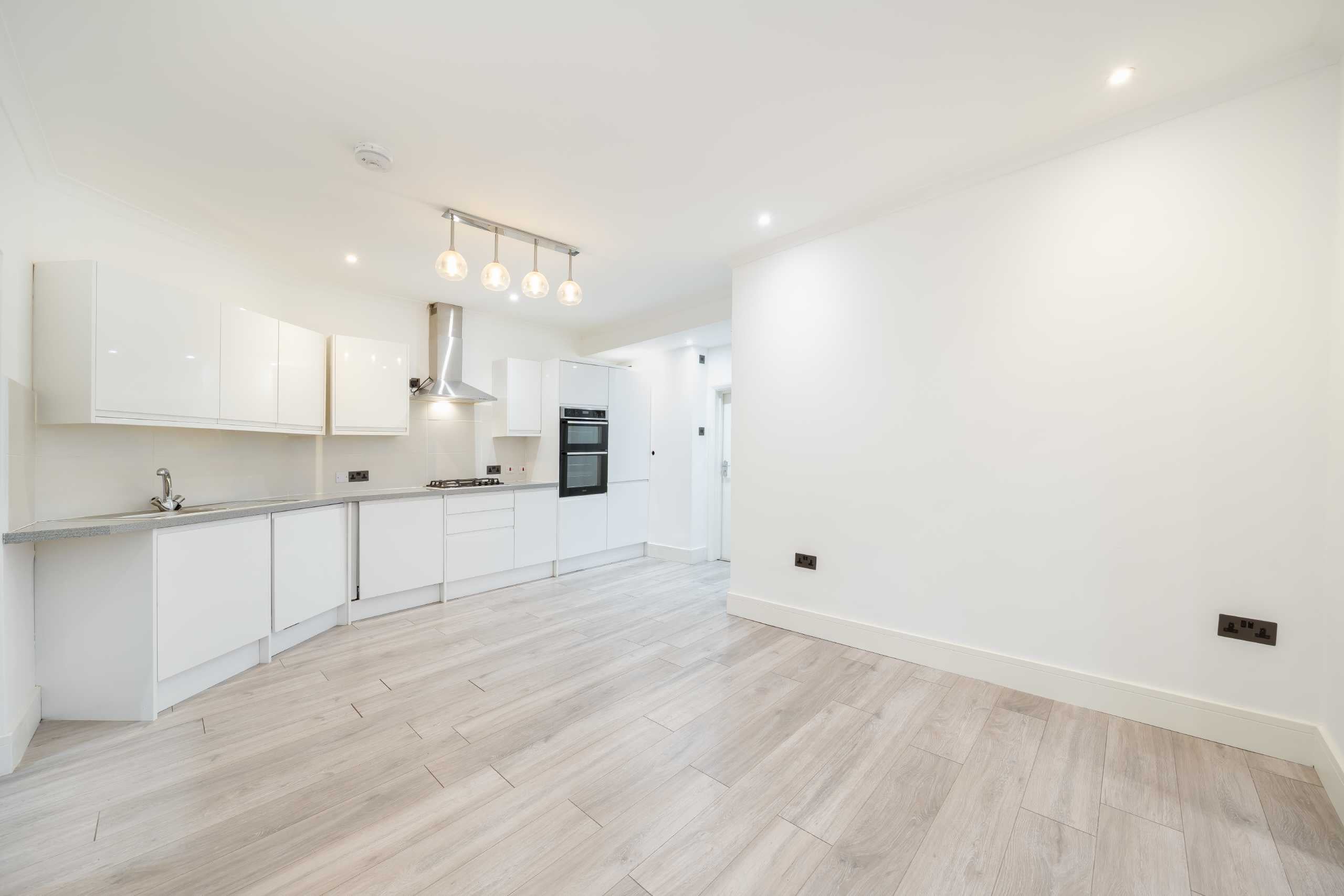 Flat Aylestone Avenue in Greater London