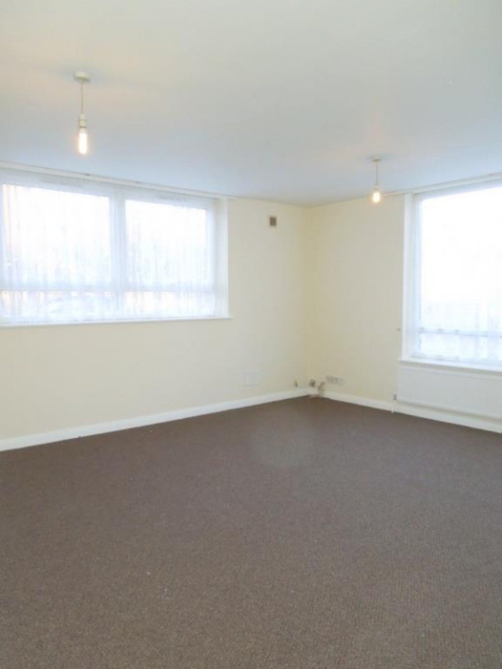 Flat Rosslyn Road in Watford