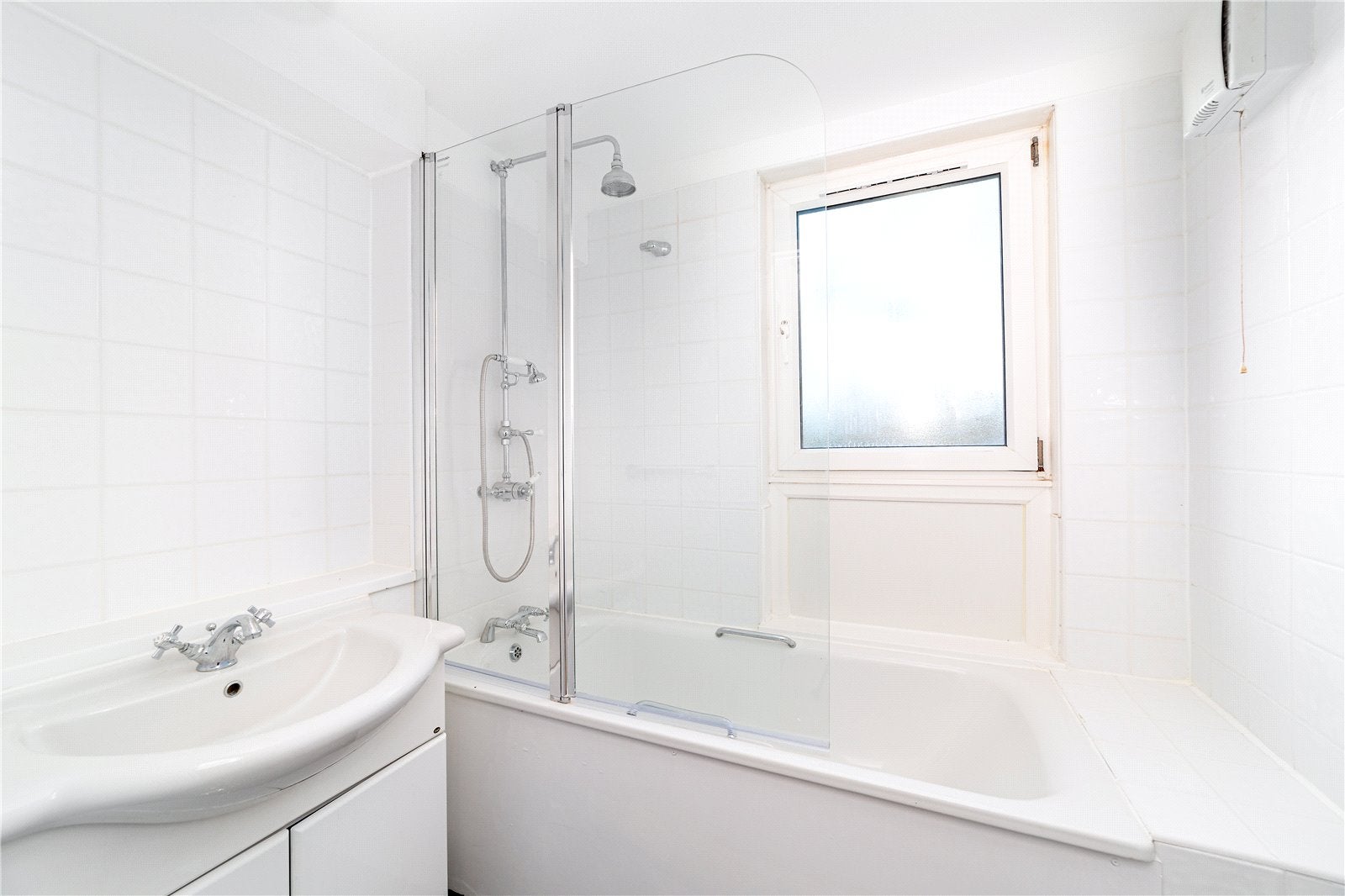 Flat Bakersfield in Greater London