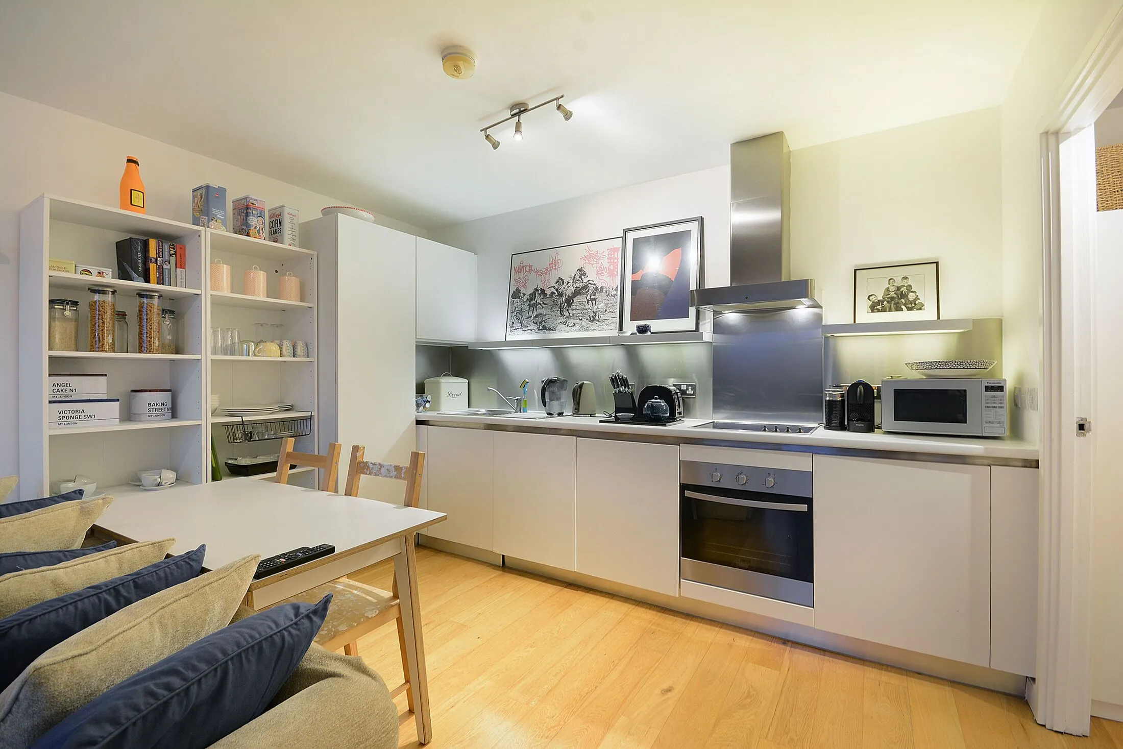 Flat Robert Dashwood Way in Greater London