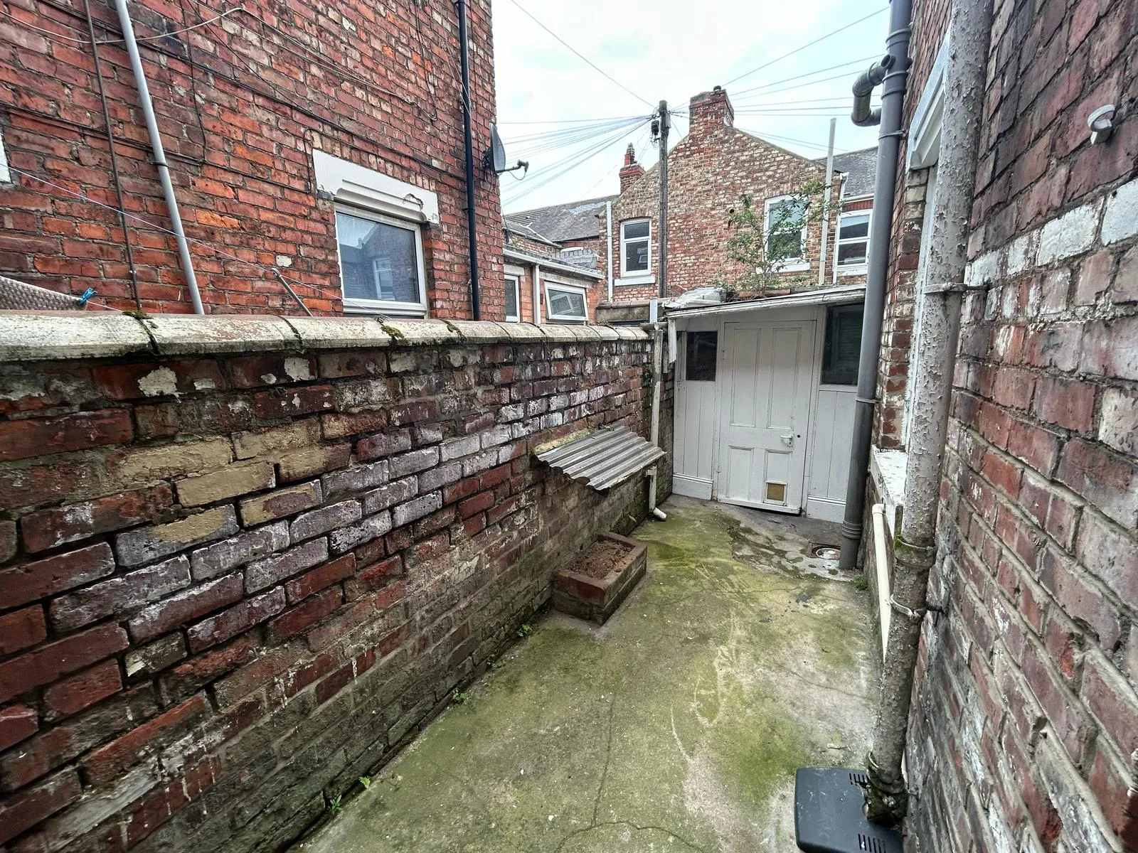 Flat Thornaby Road in Thornaby-on-Tees