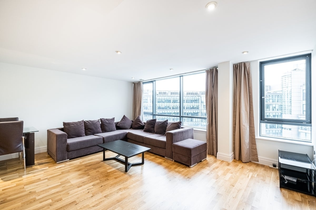 Flat Sheldon Square in City of Westminster