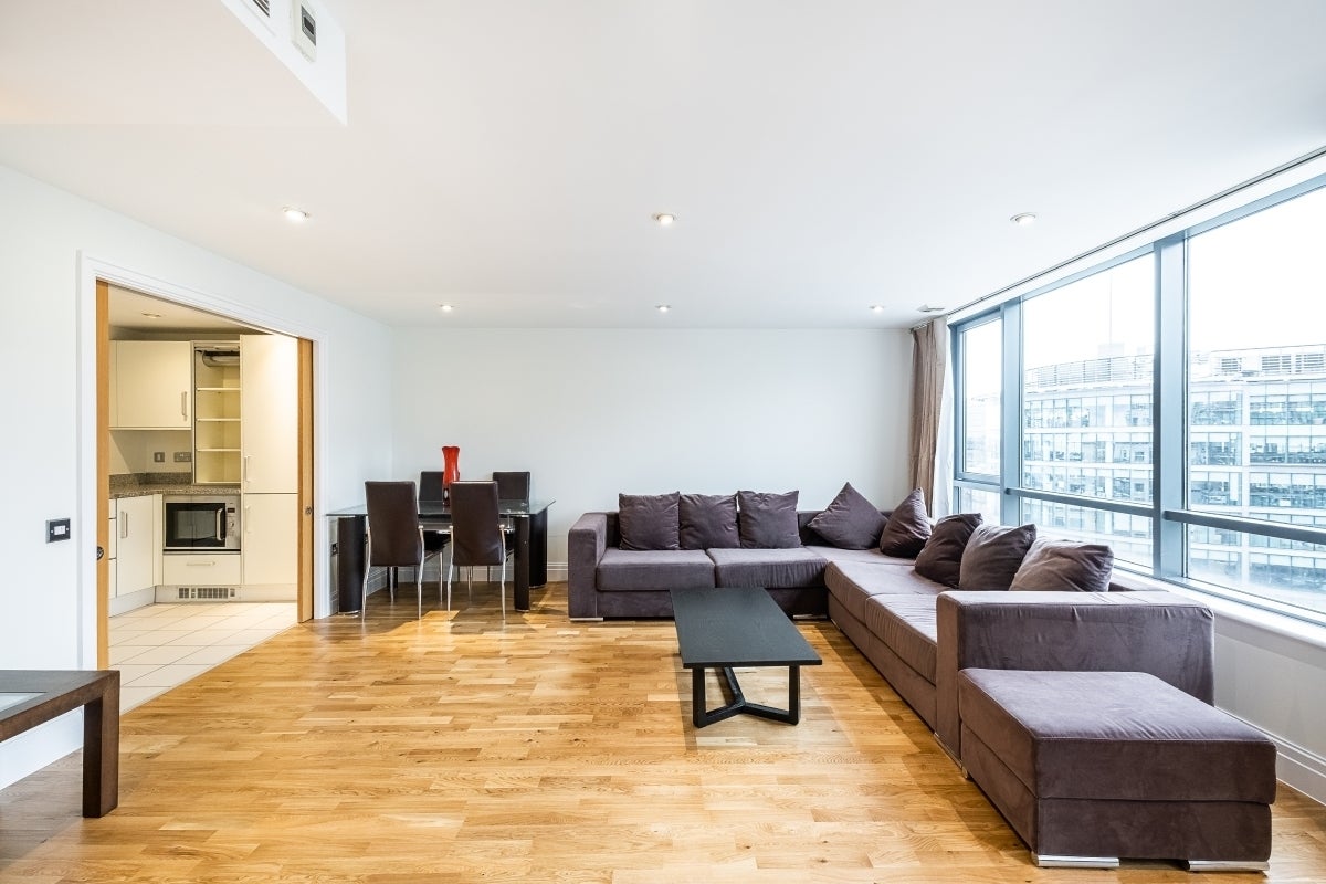 Flat Sheldon Square in City of Westminster