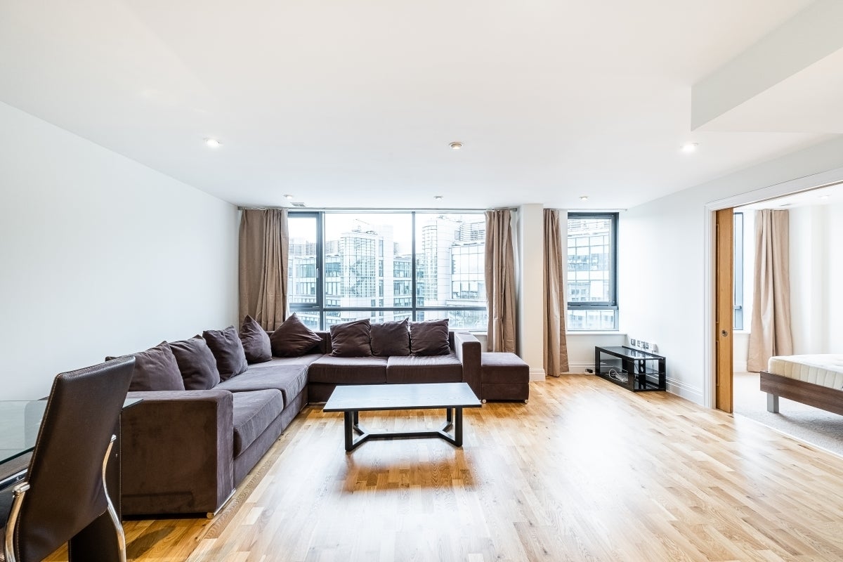 Flat Sheldon Square in City of Westminster