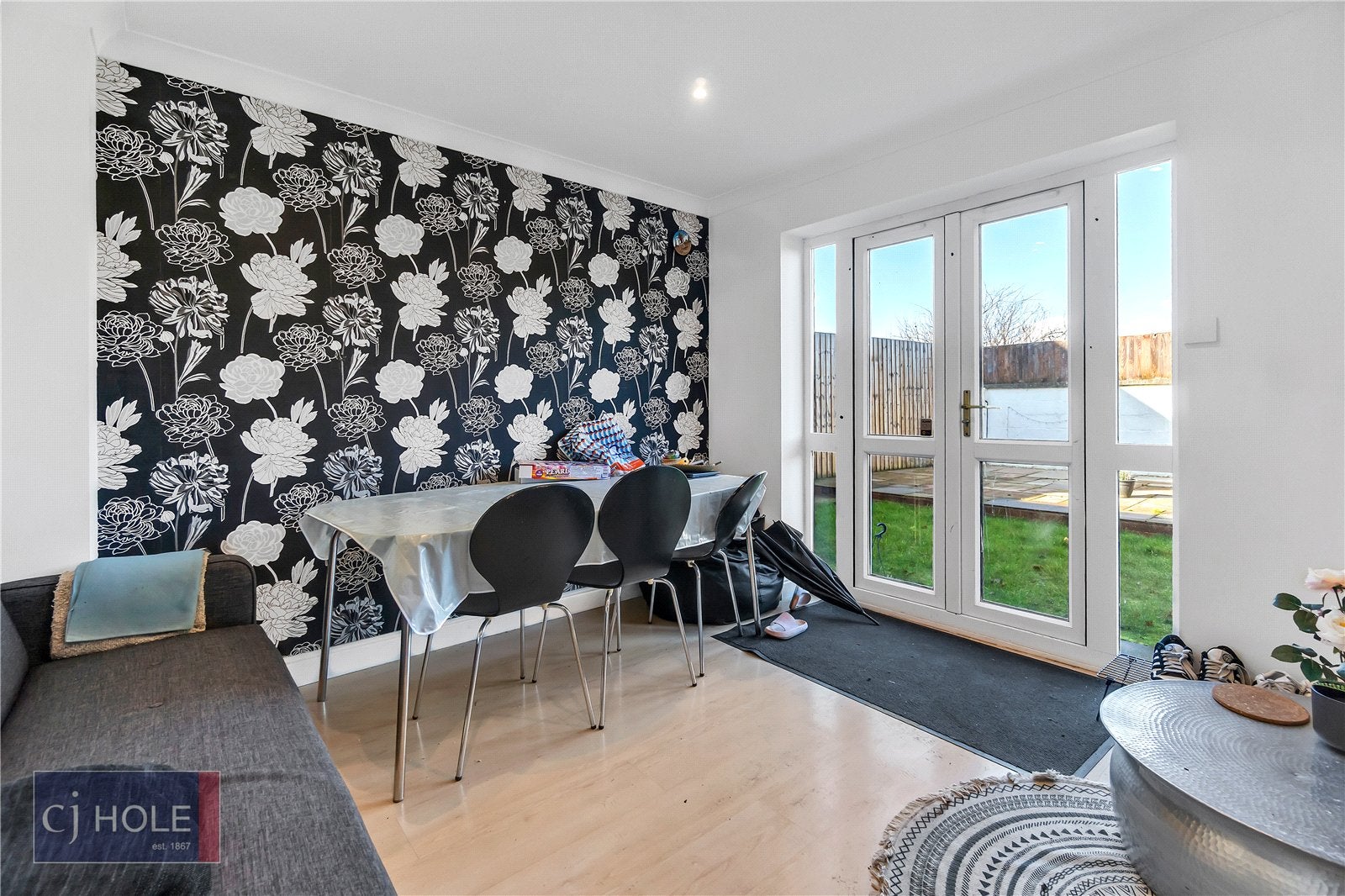 Flat Pemberton Court in Bristol