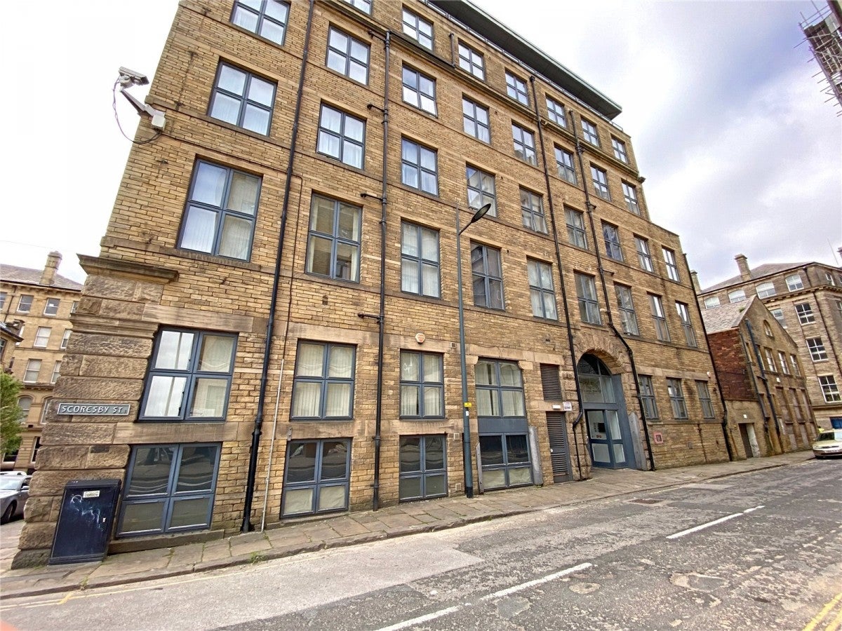 Flat Peckover Street in Bradford