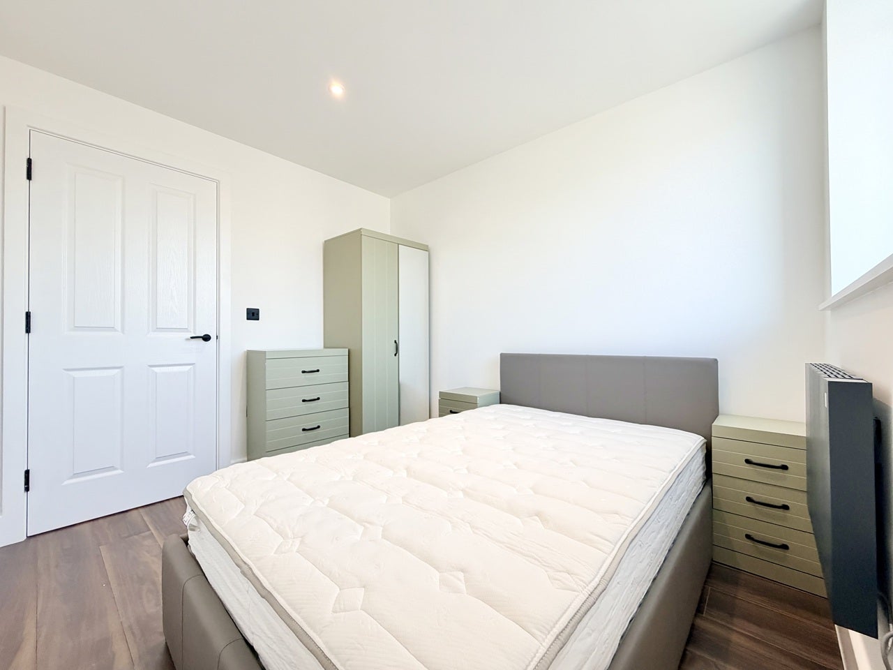 Flat Harrow Road in City of Westminster