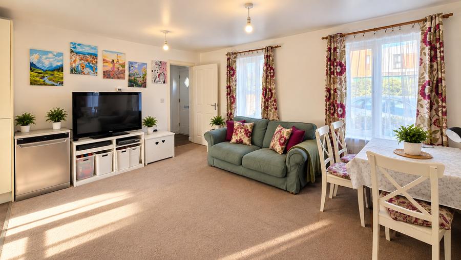 Flat Arran Way in Milton Keynes