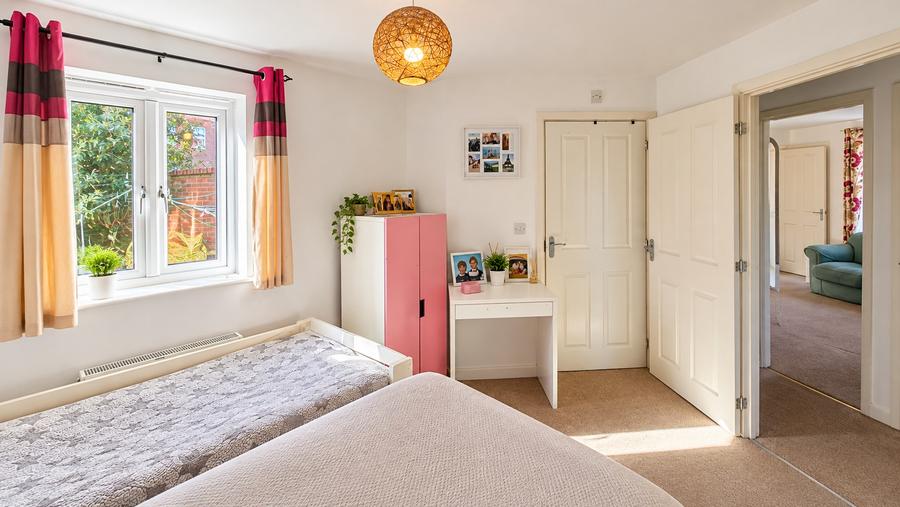 Flat Arran Way in Milton Keynes